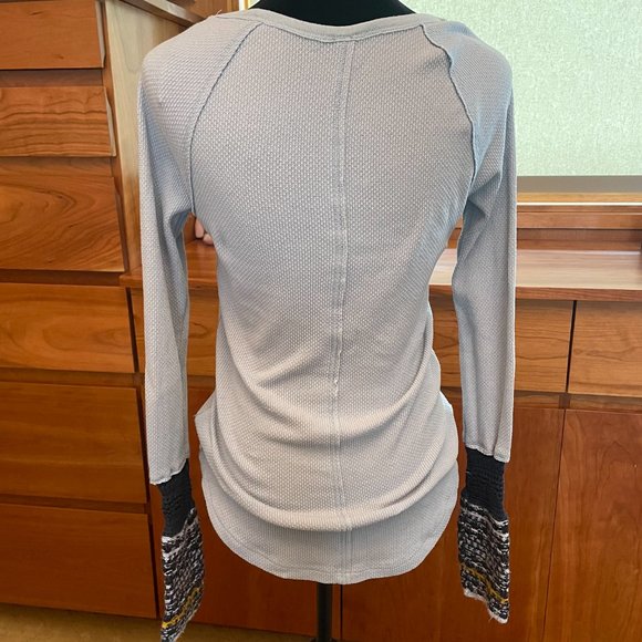 FREE PEOPLE Alpine Ski Lodge Sweater Cuff Henley Shirt M - Picture 7 of 8